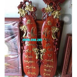 Đôi câu đối quả bầu Cha Mẹ - gỗ gụ  sơn phun Pu